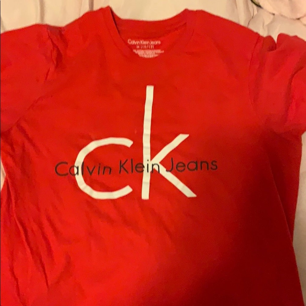Tee